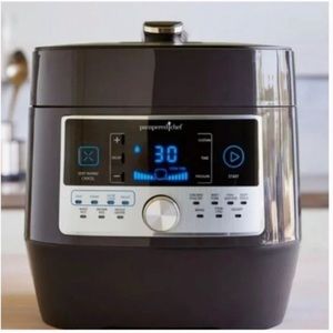 Like new pampered chef quick cooker